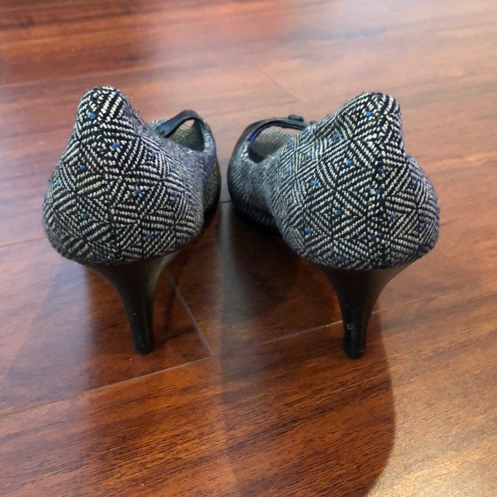 Pattern heel. - Picture 3 of 3